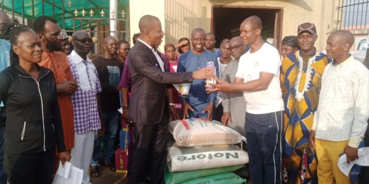 262 Farmers Get FGN/IFAD Agric Inputs In Anambra