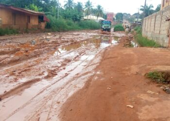 Awka Roads Have Collapsed, Can’t Wait Until Dry Season…  Residents Tell Gov Soludo 