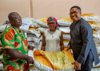 Emeka Offor foundation Distributes Bags Of Rice To 2000 Widows In Anambra