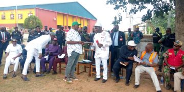 Sir Emeka Offor Foundation Donates Food, Bedding, Cash To Anambra Flood Victims 