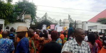 Isuaniocha Community Shutdown Anambra Gov’t House Over Igweship, Land Crisis