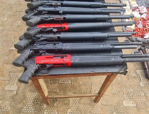Police Busts Gun Running Syndicate, Recover 23 Automatic Pump Action Guns In Anambra