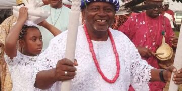Plaudits As Nezianya, Ex-NAN Director Dances Into Aristocratic Agbalanze Society Of Onitsha