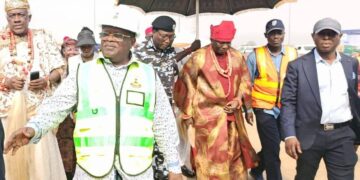 FG Outlaws Sand Mining 10Km Radius Of River Niger 