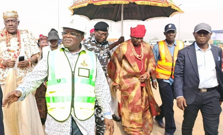 FG Outlaws Sand Mining 10Km Radius Of River Niger 