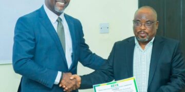 EERC Presents Distribution Licence To MainPower Ltd 